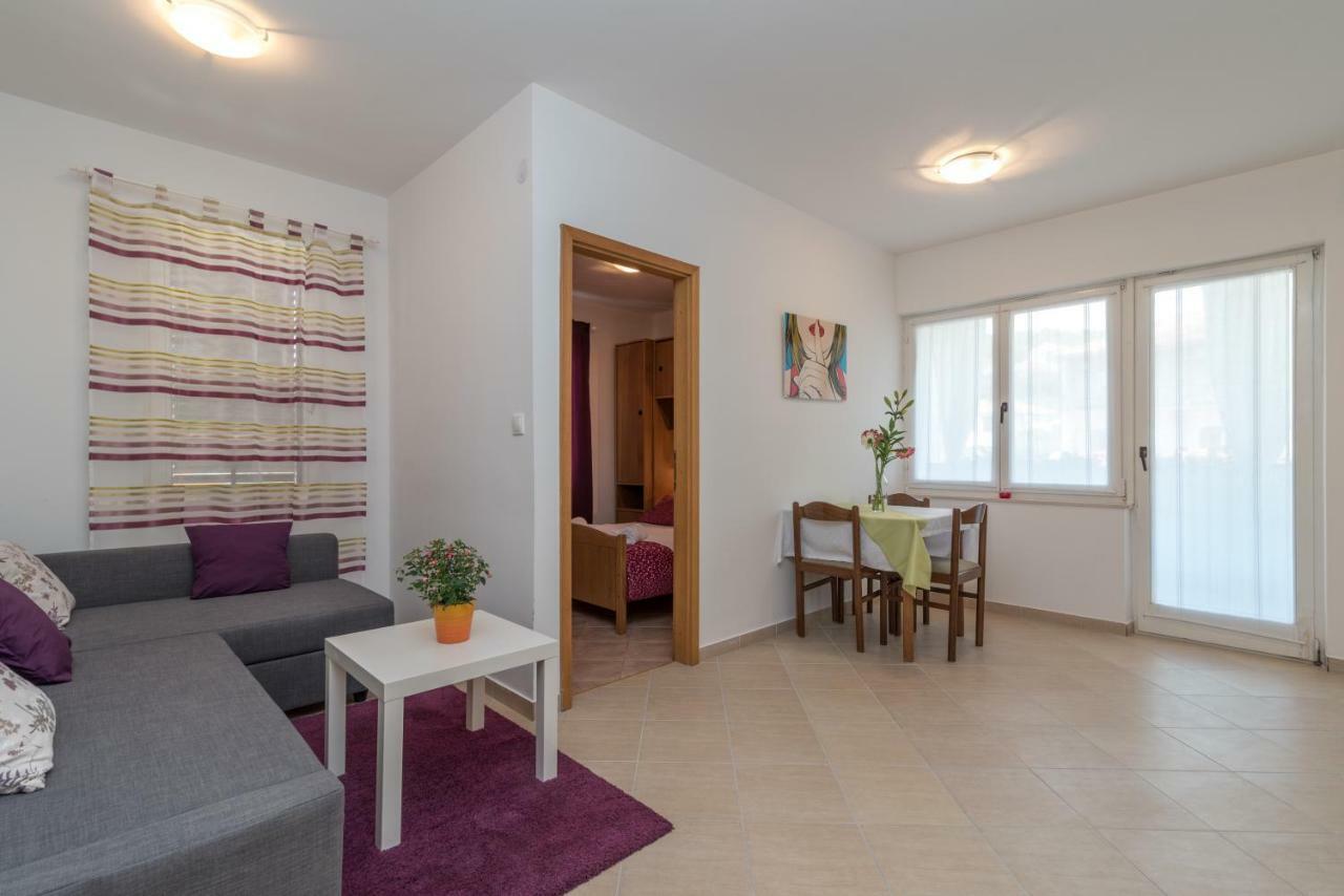 Apartments Vojin Trogir Exterior photo