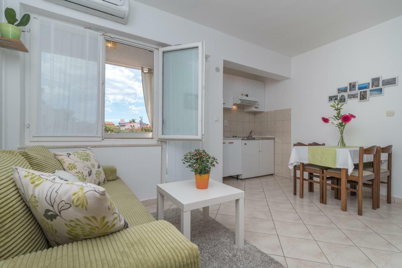 Apartments Vojin Trogir Exterior photo