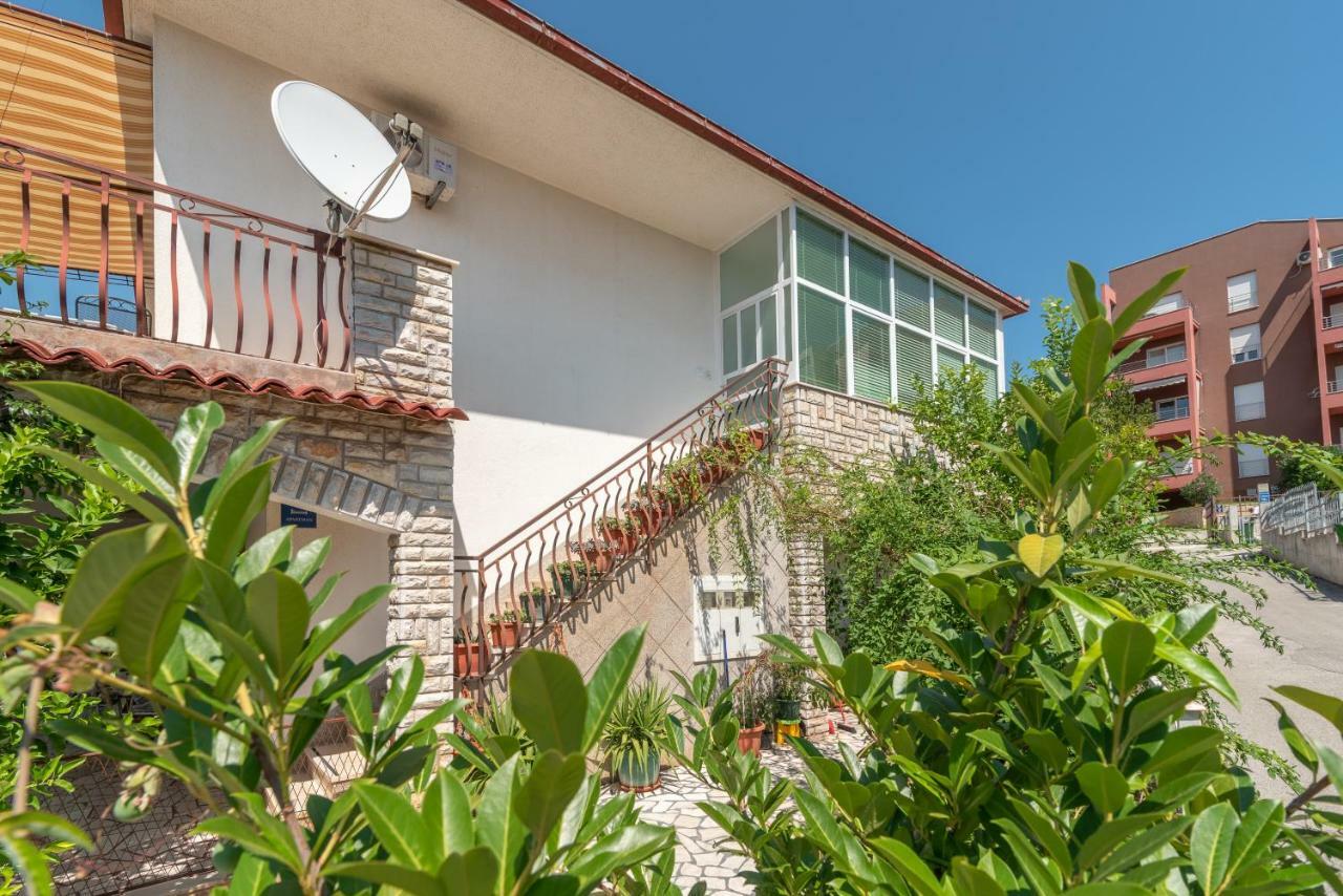 Apartments Vojin Trogir Exterior photo