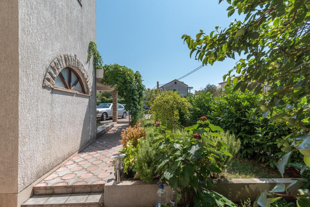 Apartments Vojin Trogir Exterior photo