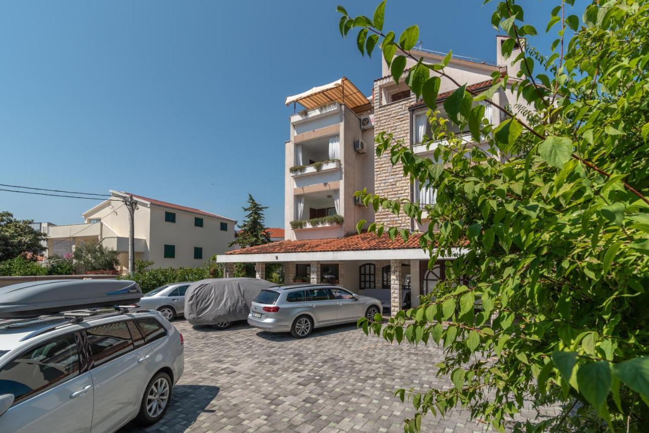 Apartments Vojin Trogir Exterior photo